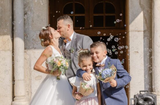 mariage Yenne sortie eglise