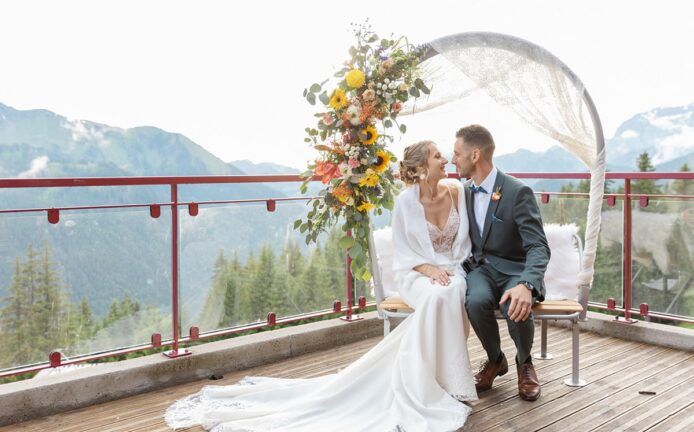 mariage en montagne à l'escale téléphérique chatel en haute savoie